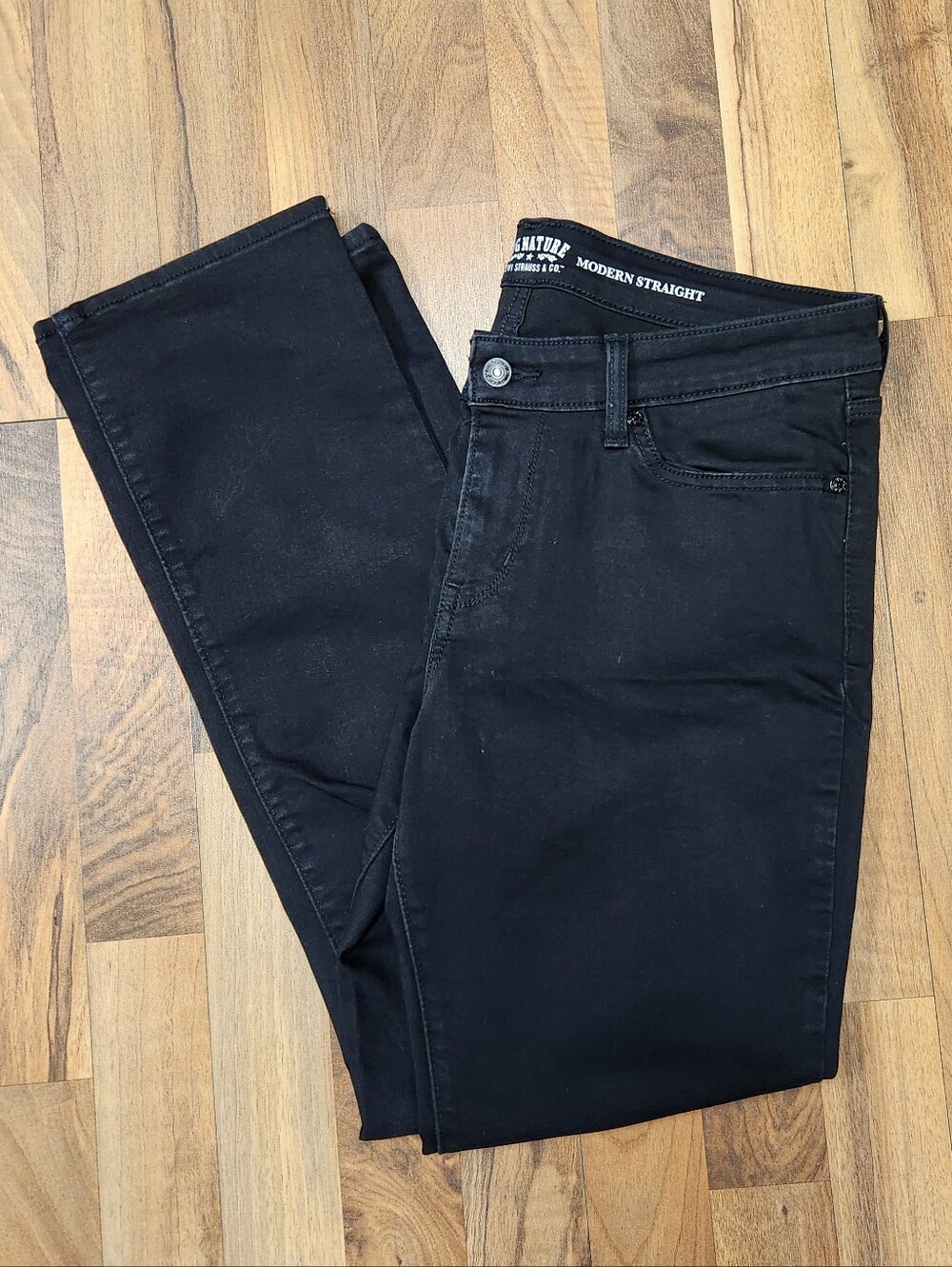 Signature by Levi Strauss Modern Straight Women's size 14 Black jeans